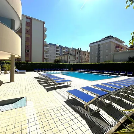 Eurostar Апартаменты *